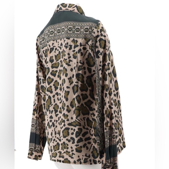 Tolani Collection Button Blouse Tab Sleeves Forest Green & Taupe Animal … - Picture 2 of 6